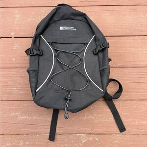Black Sporty Backpack with Durable Design